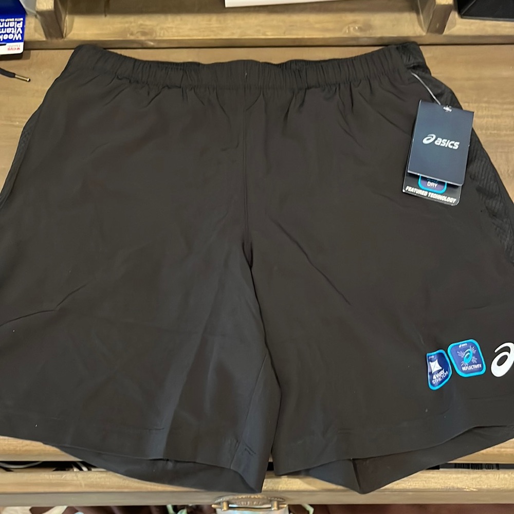 ASICS 7 inch athletic shorts, new with tags